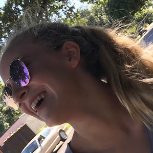 Meet your Posher, Bella